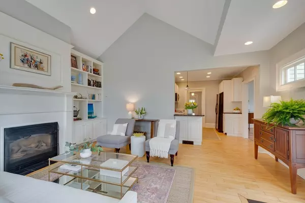 Concord, MA 01742,17 Derby St #17