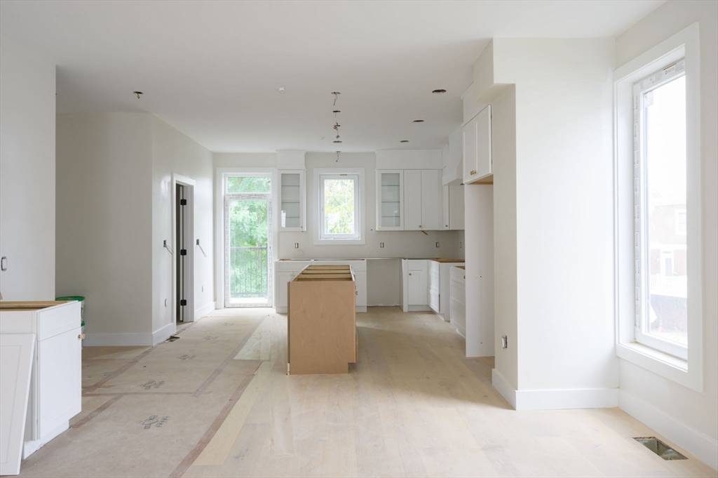 Boston, MA 02122,25R Ashland #25R