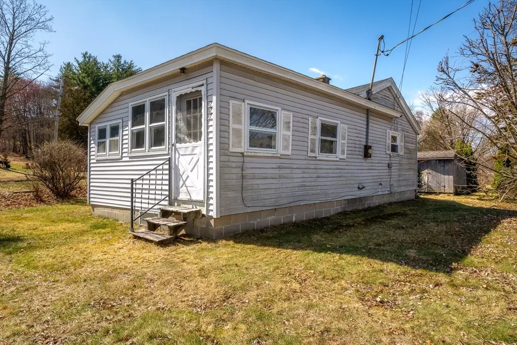 Easthampton, MA 01027,227 East St