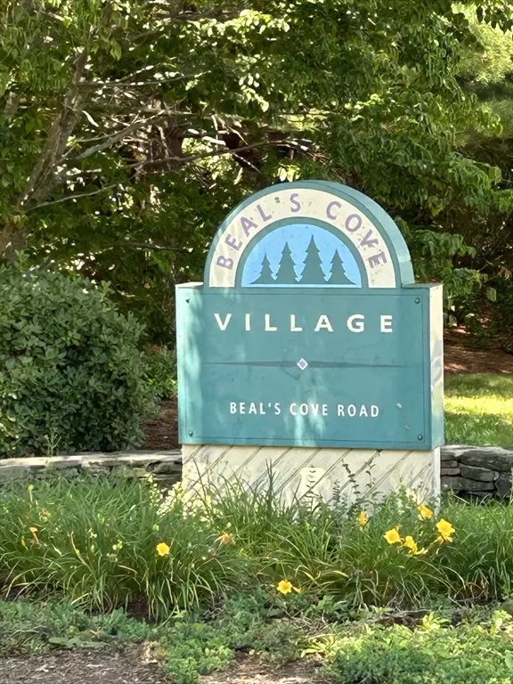 Hingham, MA 02043,7 Beals Cove Rd #7A