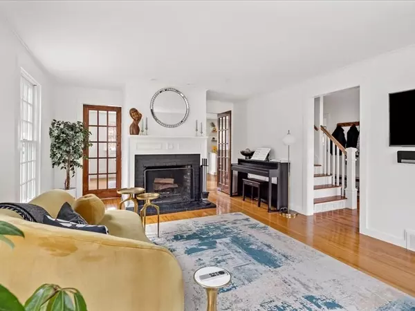 Cohasset, MA 02025,6 Woodland Dr