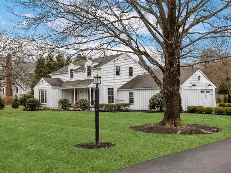 6 Woodland Dr, Cohasset, MA 02025