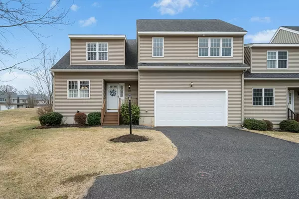 106 Ariel Cir #106, Sutton, MA 01590