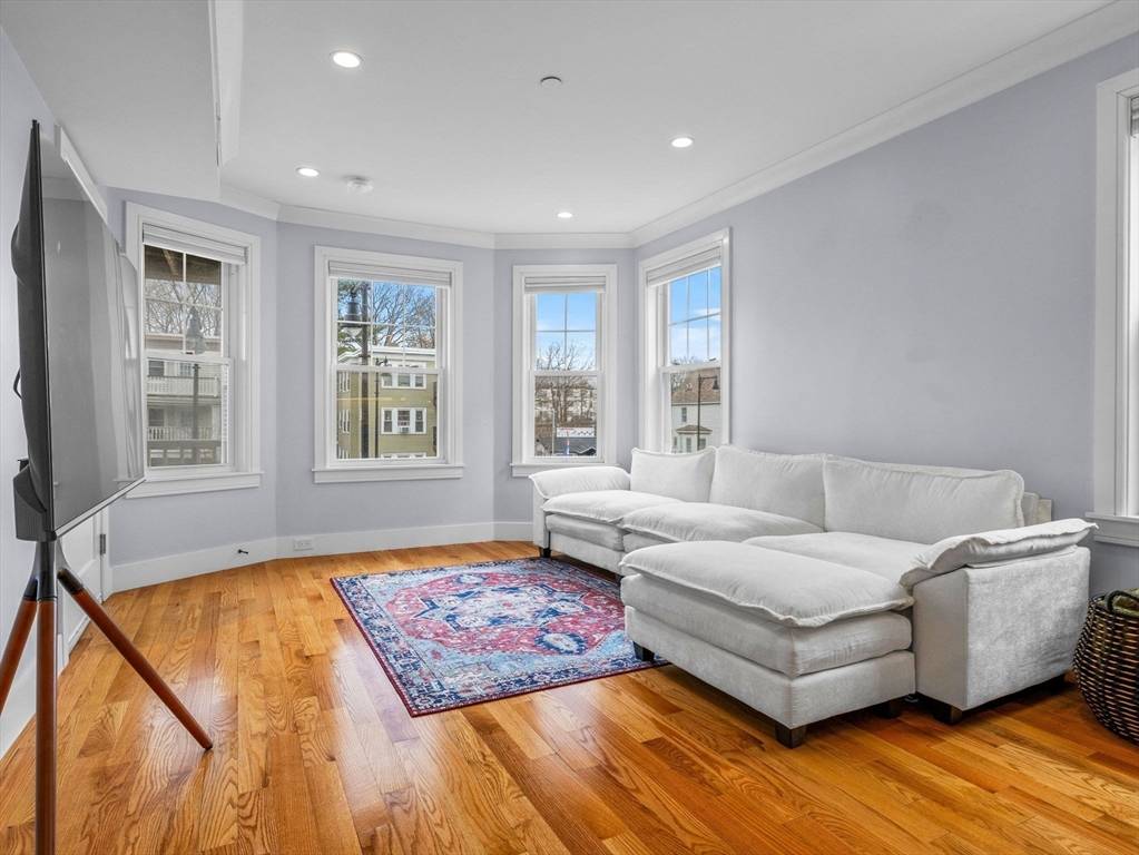Boston, MA 02131,650 Hyde Park Ave #2L