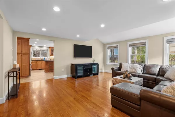 Newton, MA 02466,243 Islington Rd