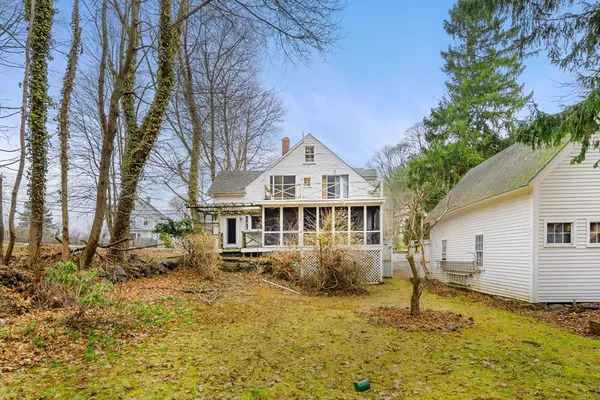 Gloucester, MA 01930,350 Essex Ave