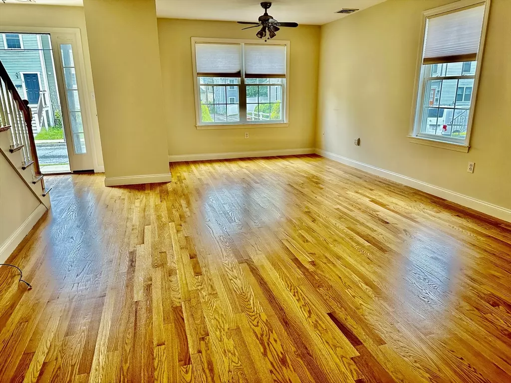 Watertown, MA 02472,17 Myrtle Street #17