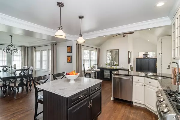 Wellesley, MA 02481,12 Intervale Rd