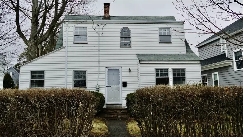 589 Weld St, Boston, MA 02132