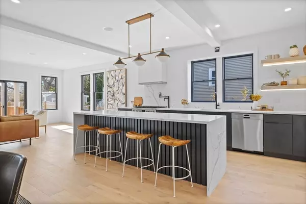Hingham, MA 02043,34 Kimball Beach Rd