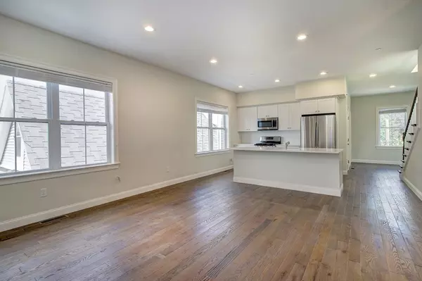 Boston, MA 02127,4 Kemp St #1