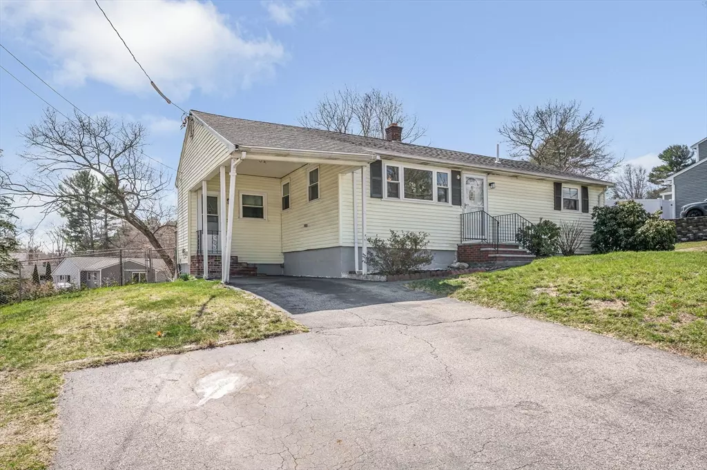 Tewksbury, MA 01876,8 Armistice Rd