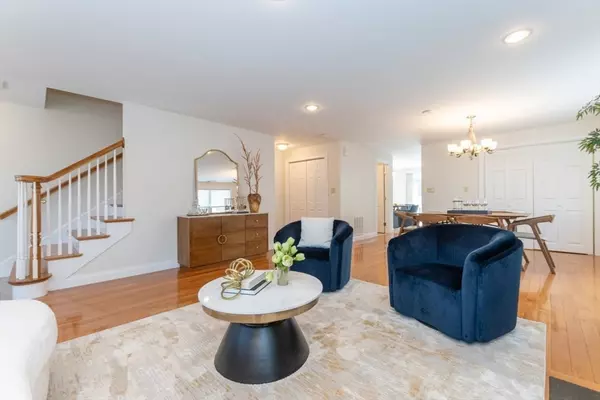 Watertown, MA 02472,25 Maple Street #25