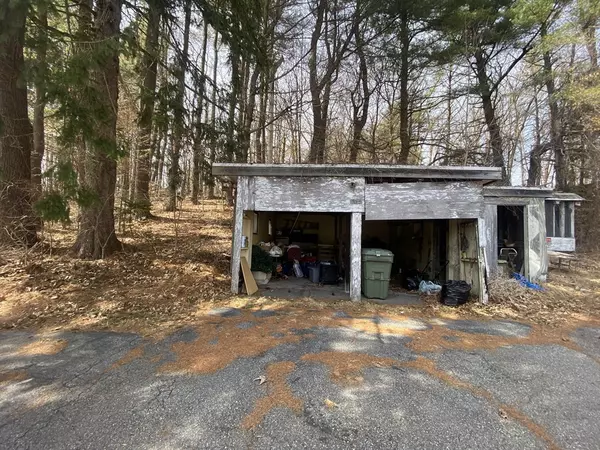 Oxford, MA 01537,707 Main St