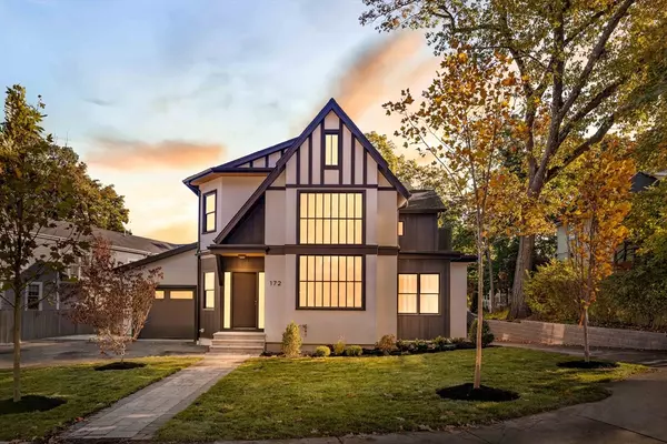 176 Harvard Circle #176, Newton, MA 02460