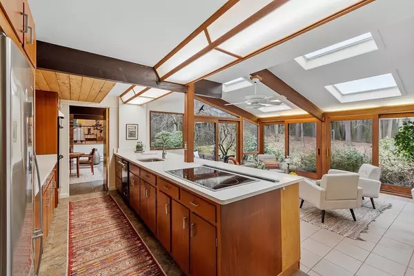 Lincoln, MA 01773,49 Stonehedge Rd