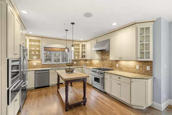 Newbury, MA 01951,1 Livingston Lane