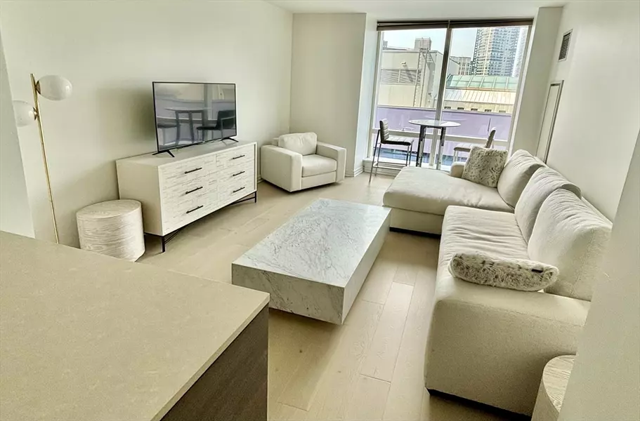 1 Franklin St #1514, Boston, MA 02110