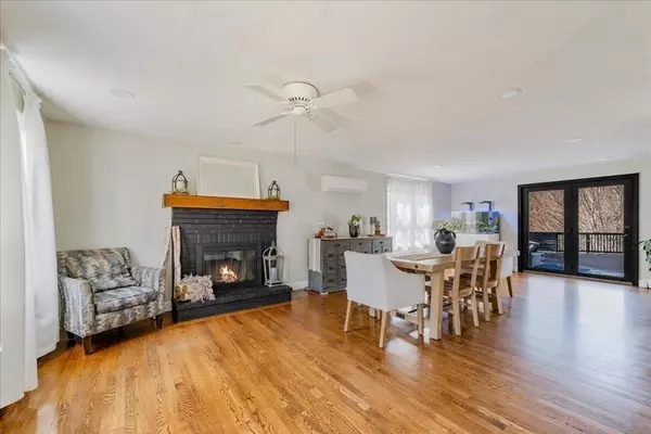 Halifax, MA 02338,348 Thompson St