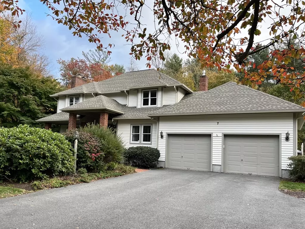 Mattapoisett, MA 02739,7 Laura Ln