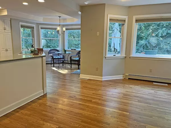 Mattapoisett, MA 02739,7 Laura Ln