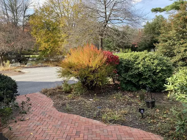 Mattapoisett, MA 02739,7 Laura Ln