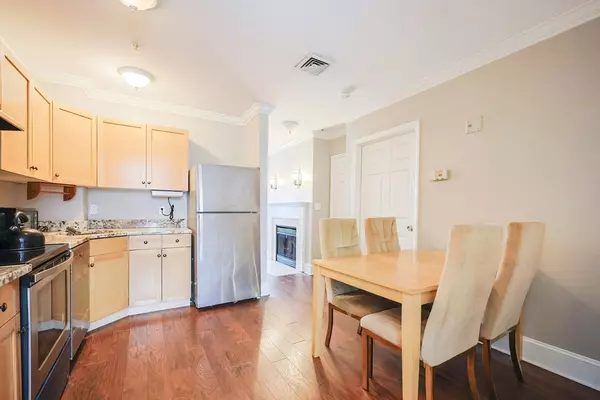 North Attleboro, MA 02760,426 Mount Hope Street #207