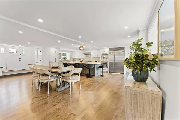 Needham, MA 02492,7 Broad Meadow Rd