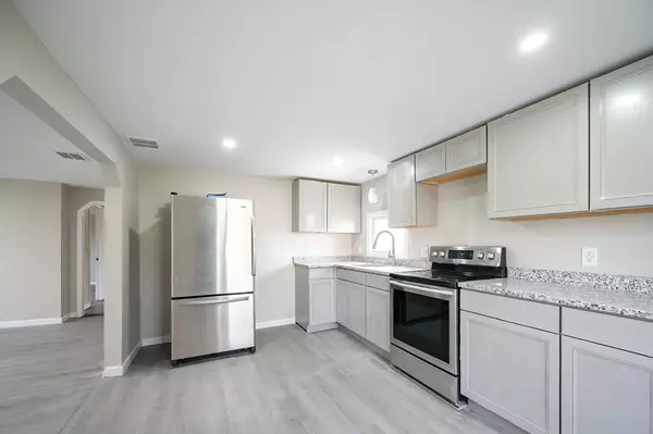 Taunton, MA 02780,42 Mason St