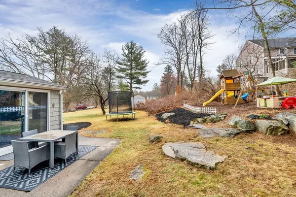 Northborough, MA 01532,112 School St