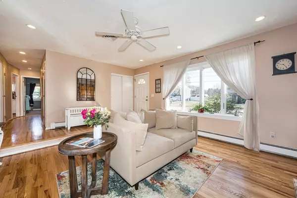 Holliston, MA 01746,10 Temi Road