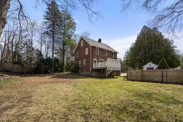 Weston, MA 02493,7 Highland St