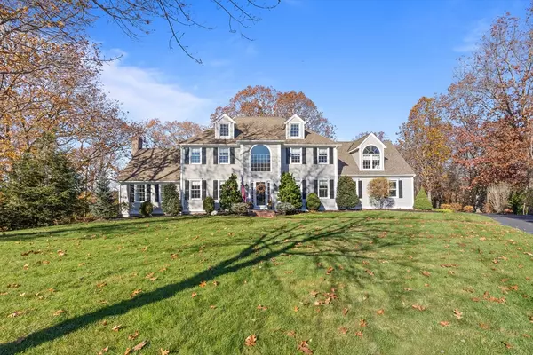 10 Edgar Walker Ct, Hingham, MA 02043