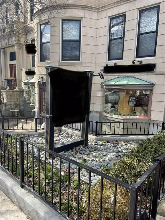 Brookline, MA 02446,1038 Beacon St #Cr1