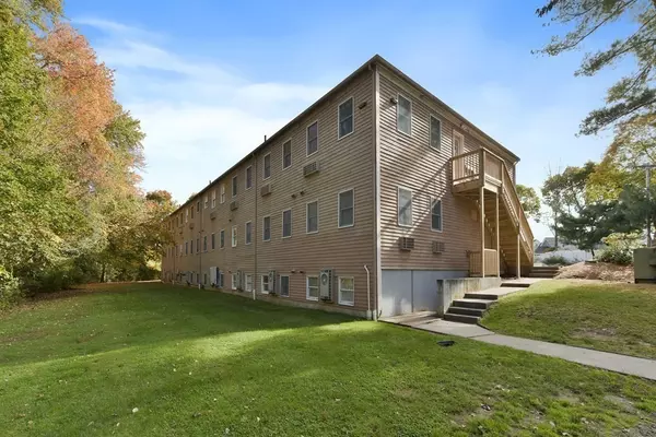 Stoughton, MA 02072,27 Glen St. #2