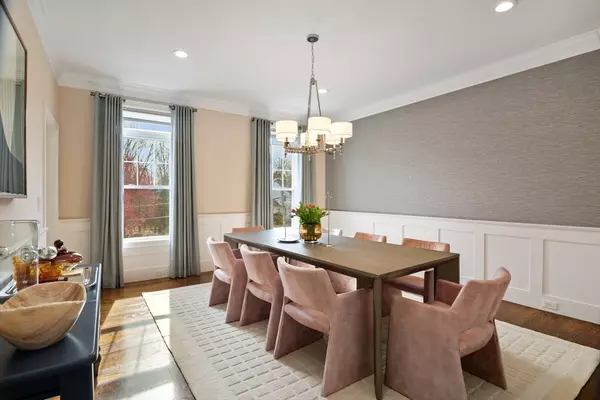 Wellesley, MA 02481,229 Bristol Rd