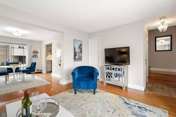 Medford, MA 02155,50 Hicks Avenue #2