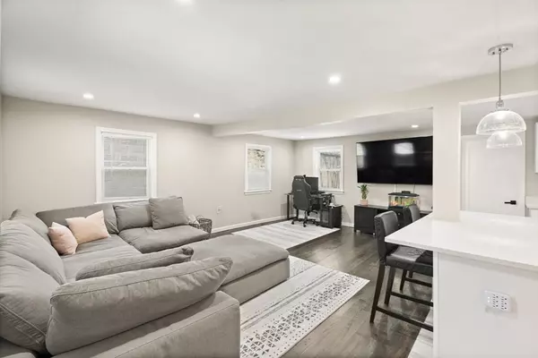 11 Appleton Ter, Everett, MA 02149