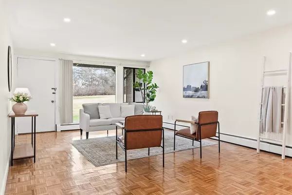 Norwood, MA 02062,315 Neponset St #40