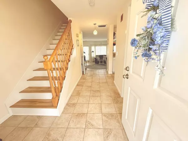 Plymouth, MA 02360,4 Westcliff Dr #White Cliff