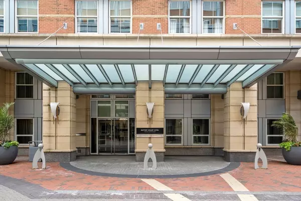 Boston, MA 02109,4 Battery Wharf #4604