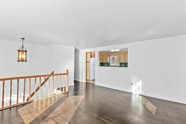 Marion, MA 02738,7 Blueberry Way