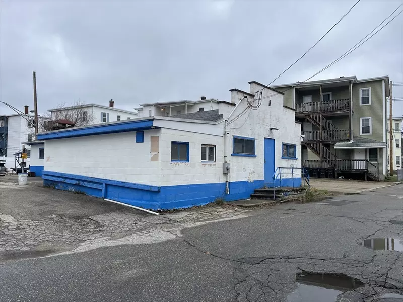 23 Olney Ave, Southbridge, MA 01550