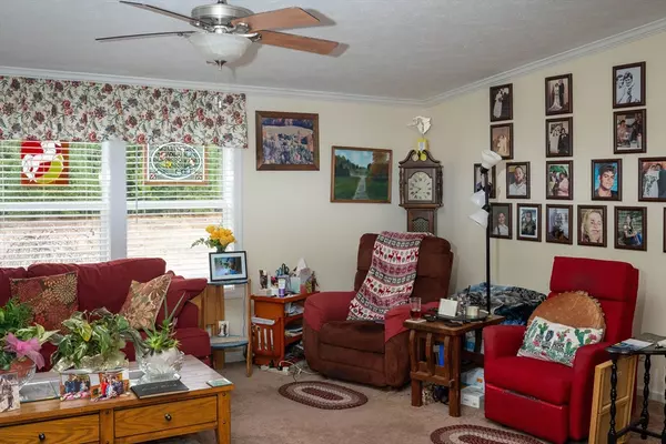 Athol, MA 01331,174 Robert Drive