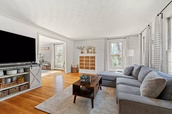 Hopkinton, MA 01748,44 Proctor St