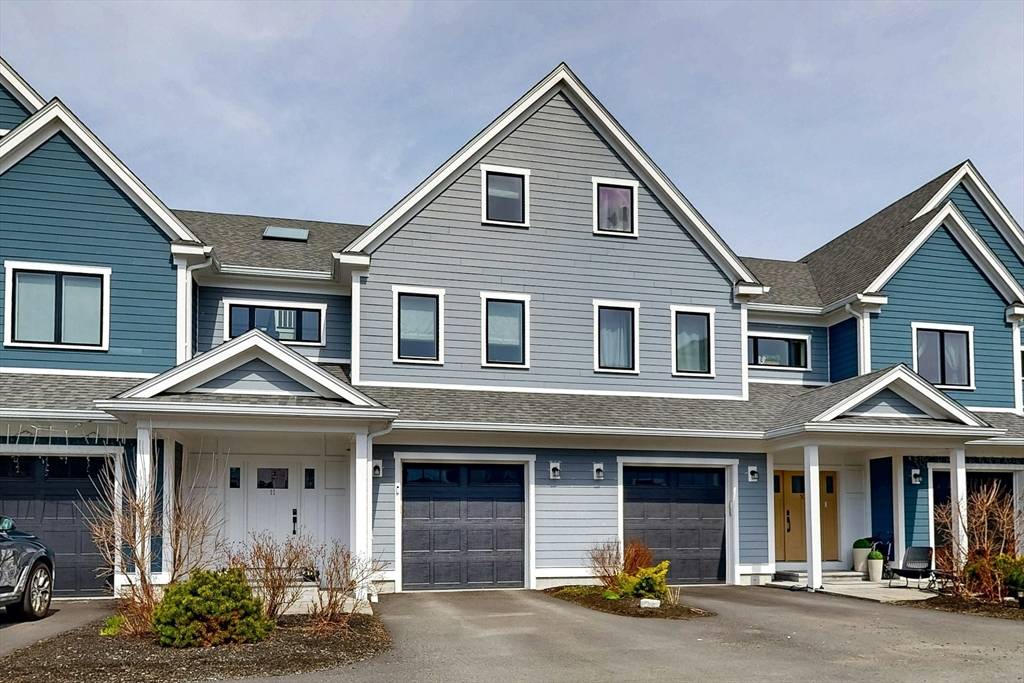 11 Hennery Way #11, Medfield, MA 02052