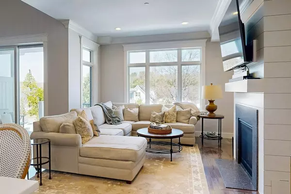 Medfield, MA 02052,11 Hennery Way #11