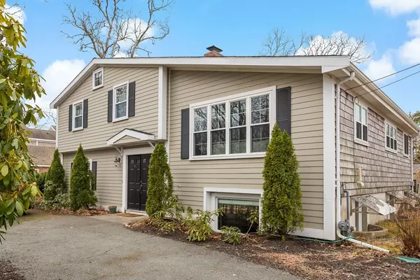 Barnstable, MA 02601,17 Cumner Street