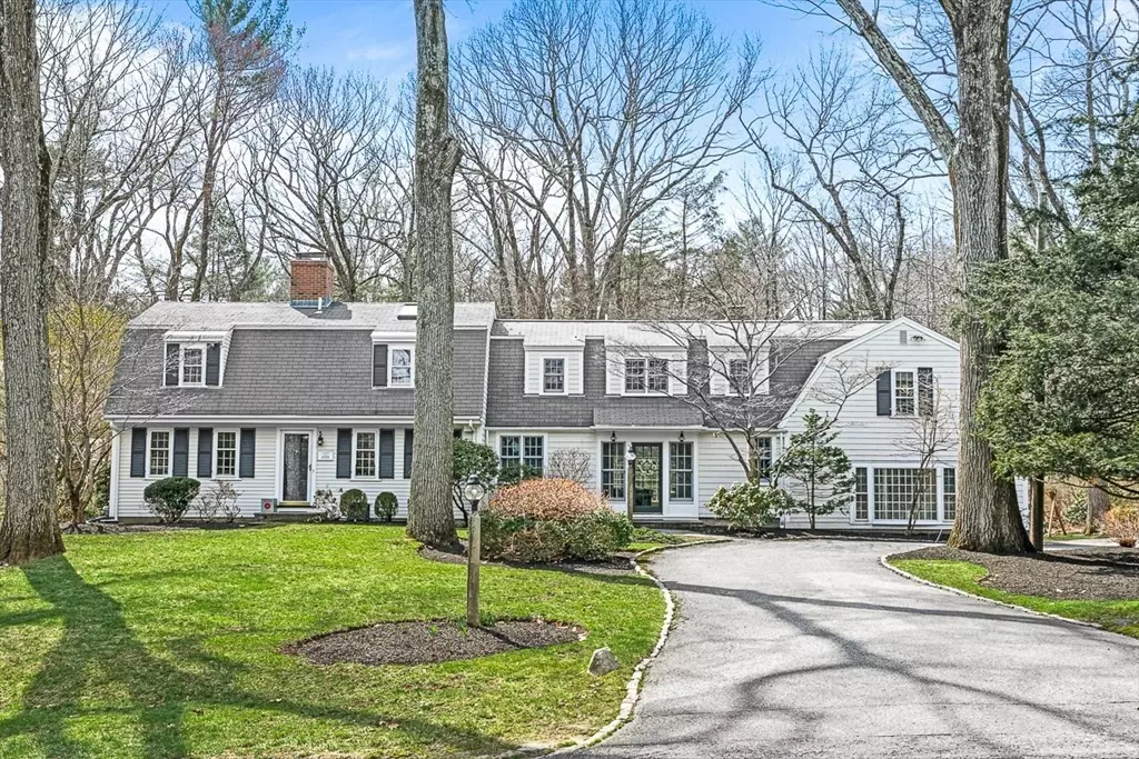 Weston, MA 02493,19 Pelham Rd