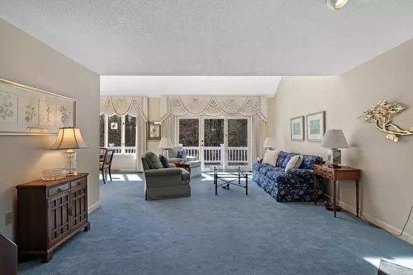 Amesbury, MA 01913,17 Bartlett's Reach #17